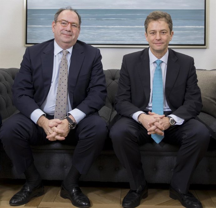 Archivo - El consejero delegado de Buy & Hold, Rafael Valera, y el presidente, Julián Pascual.
