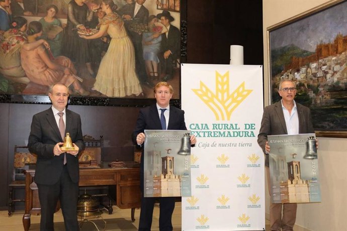 Presentación del Calendario 2022 de Amigos de Badajoz