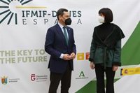 Moreno pide un acuerdo entre administraciones para una "fórmula única y ágil" de tramitación de bajas y altas por Covid