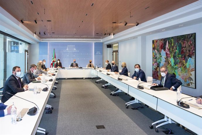 Reunión entre el Gobierno Vasco y Confebask