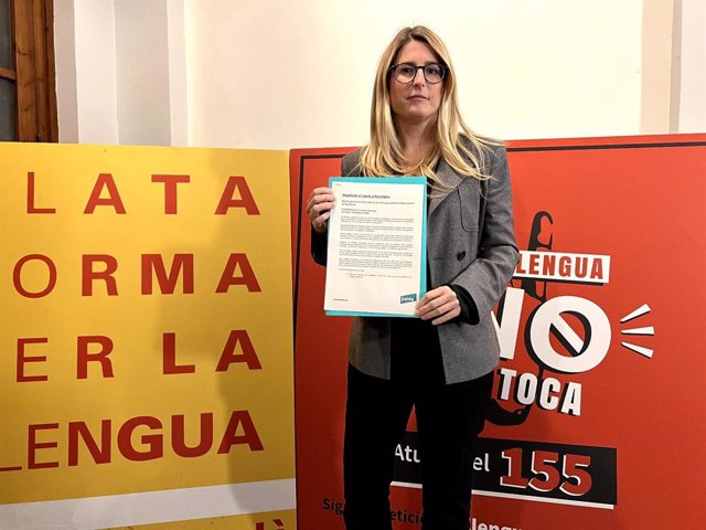 La líder de Junts a Barcelona, Elsa Artadi, presenta un decàleg per impulsar el català a l'Ajuntament i a la ciutat de Barcelona