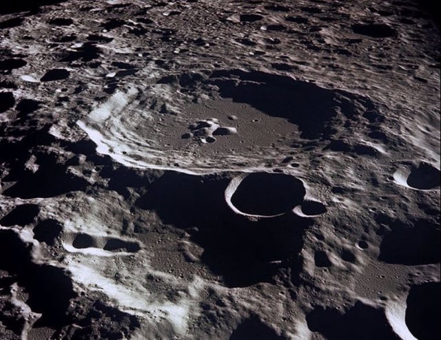 Cráter lunar