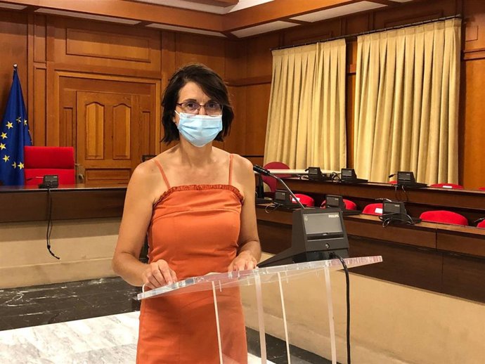 Archivo - La viceportavoz de IU en el Ayuntamiento de Córdoba Amparo Pernichi.