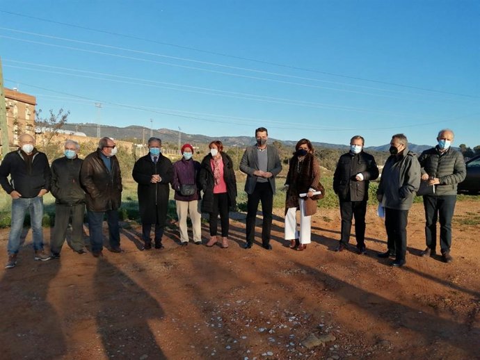Visita a los terrenos donde la Junta prevé la construcción del consultorio de El Naranjo.