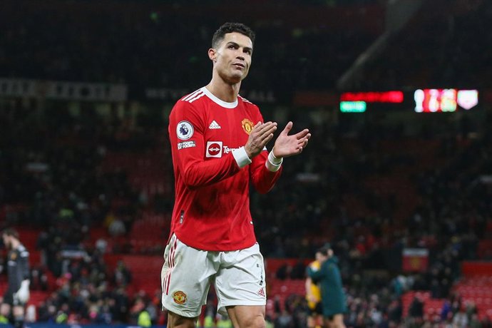 Manchester United Forward Cristiano Ronaldo (7) claps the fans as he leaves the pitch during the English championship Premier League football match between Manchester United and Wolverhampton Wanderers on January 3, 2022 at Old Trafford in Manchester, E