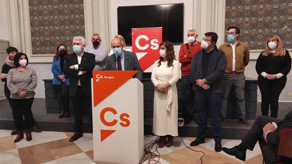 El Candidato De Cs A La Presidencia De La Junta, Francisco Igea, Junto A La Candidatura Del Partido Por La Provincia De Burgos.