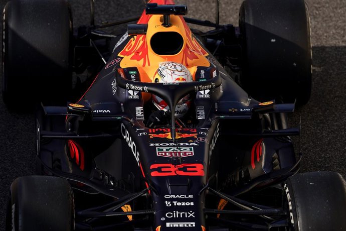14 December 2021, United Arab Emirates, Abu Dhabi: Dutch F1 driver Max Verstappen of Red Bull Racing takes part in the 2021 FIA Formula 1 Post Season test at the Yas Marina Circuit. Photo: James Gasperotti/ZUMA Press Wire/dpa