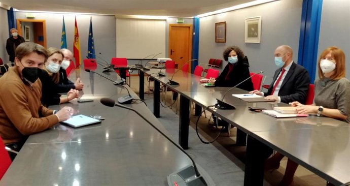 Reunión del Gobierno asturiano y empresarios