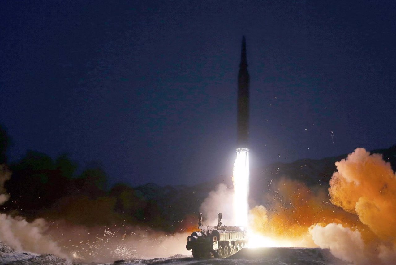 Corea del Norte lanza un tercer misil en poco más de una semana tras las sanciones de Estados Unidos