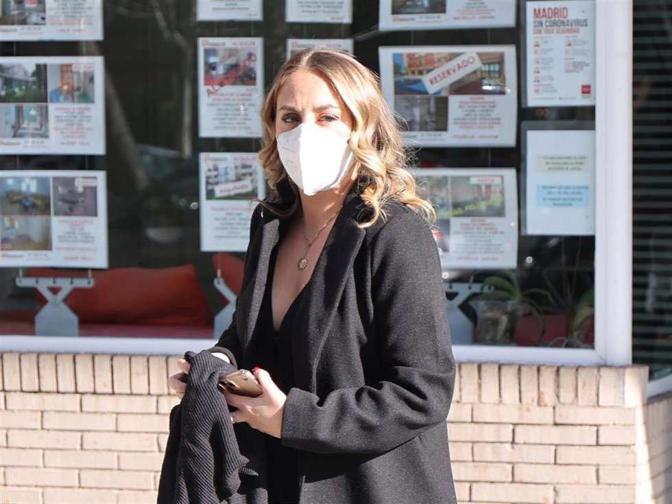 Rocío Flores, a su salida de una inmobiliaria
