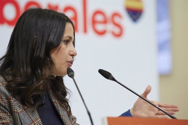 La líder de Cs, Inés Arrimadas, en una rueda de prensa en la sede nacional del partido.