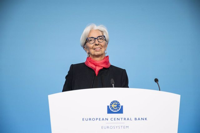 16 December 2021, Hessen, Frankfurt_Main: Christine Lagarde, President of the European Central Bank (ECB), speaks at a press conference after a Governing Council meeting on monetary policy in the eurozone. Photo: Thomas Lohnes/AFP Pool/dpa