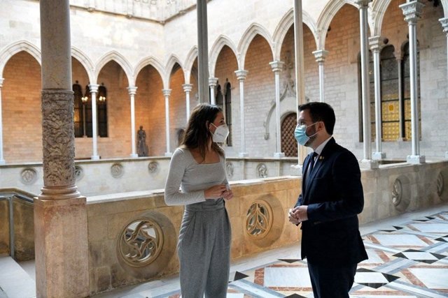 La ministra Irene Montero y el presidente de la Generalitat Pere Aragonès