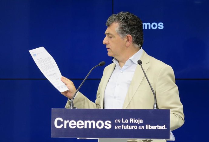 Archivo - El portavoz del PP en el Parlamento de La Rioja, Carlos Cuevas