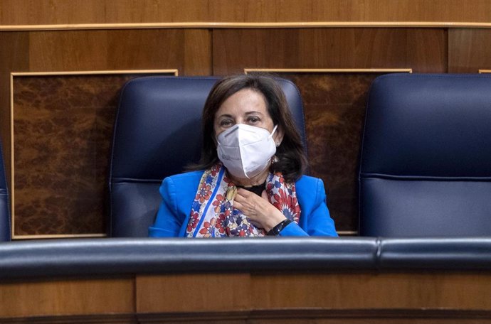 Archivo - La ministra de Defensa, Margarita Robles, en una sesión plenaria en el Congreso de los Diputados, a 4 de noviembre de 2021, en Madrid, (España). 