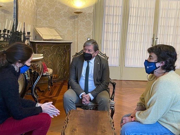 Recepción en la Cámara autonómica.