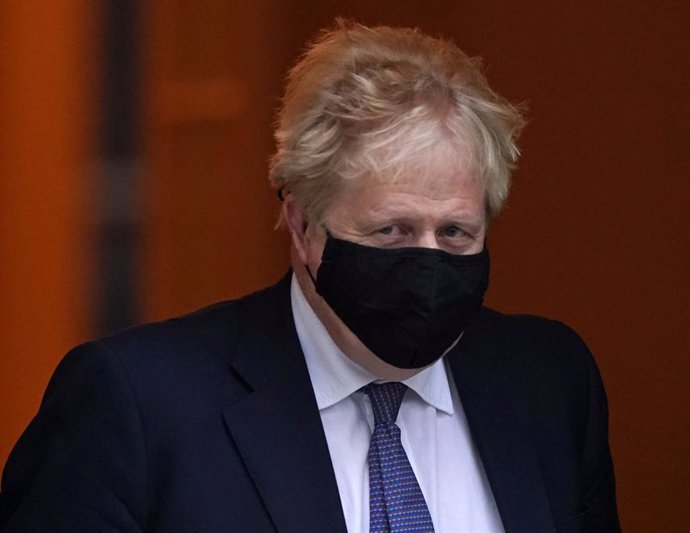 05 January 2022, United Kingdom, London: UKPrime Minister Boris Johnson leaves 10 Downing Street to attend Prime Minister's Questions at the Houses of Parliament. Photo: Dominic Lipinski/PA Wire/dpa