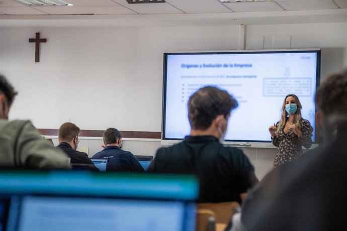 Archivo - Imagen de un aula de la UCAM