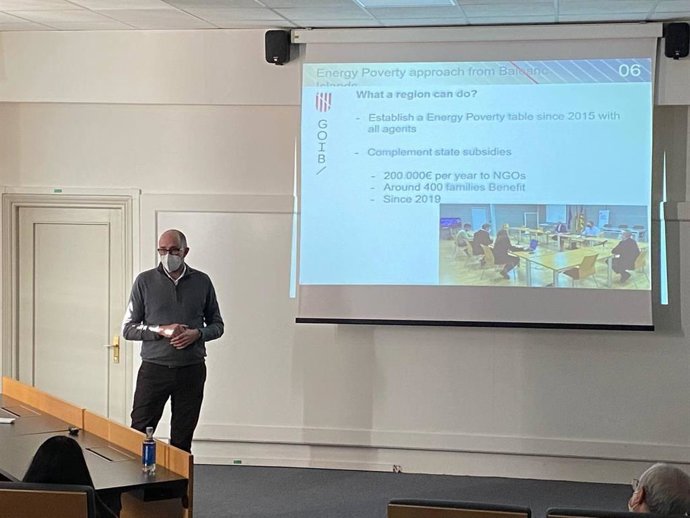 El director general de Energía y Cambio Climático, Pep Malagrava, durante la presentación.