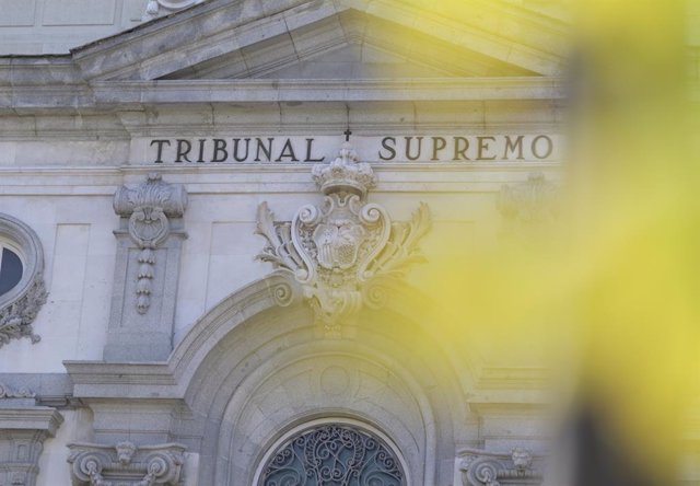 Archivo - La fachada del Tribunal Supremo, a 15 de octubre de 2021, en Madrid (España).