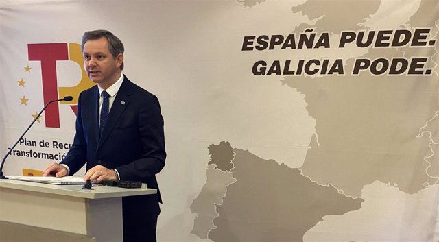 El delegado del Gobierno en Galicia, José Miñones, comparece ante los medios en Santaigo de Compostela