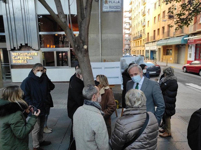 Azcón: "Antes de que lo hiciera Ayuso, el Ayuntamiento de Zaragoza habló del reparto injusto de los fondos europeos".