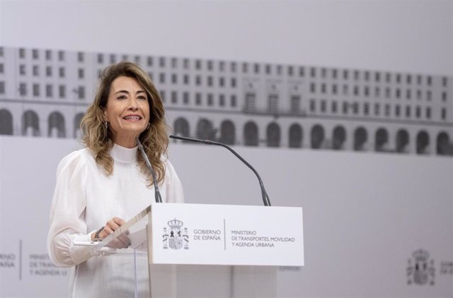 La ministra de Transportes, Movilidad y Agenda Urbana, Raquel Sánchez, interviene en la toma de posesión de altos cargos del Ministerio de Transportes, Movilidad y Agenda Urbana, a 14 de enero de 2022, en Madrid (España). 