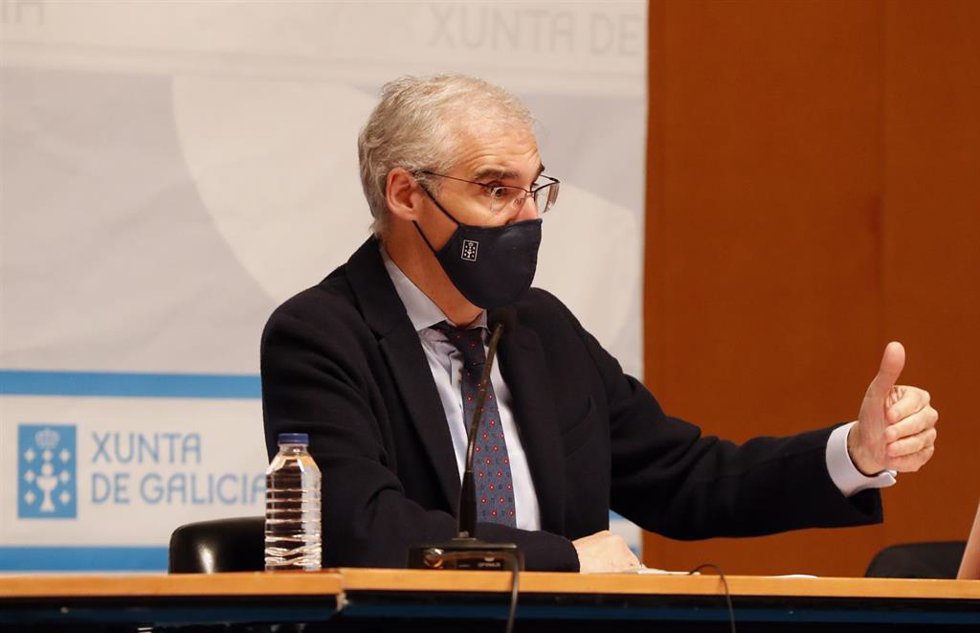 Archivo - El vicepresidente segundo de la Xunta, Francisco Conde, en unas jornadas con ayuntamientos de la provincia de Lugo para explicar la nueva ley de simplificación administrativa