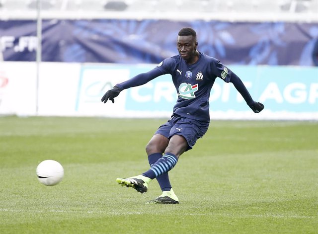 Archivo - Pape Gueye of Marseille during the French Cup, round of 64 football match between AJ Auxerre (AJA) and Olympique de Marseille (OM) on February 10, 2021 at Stade Abbe Deschamps in Auxerre, France - Photo Jean Catuffe / DPPI