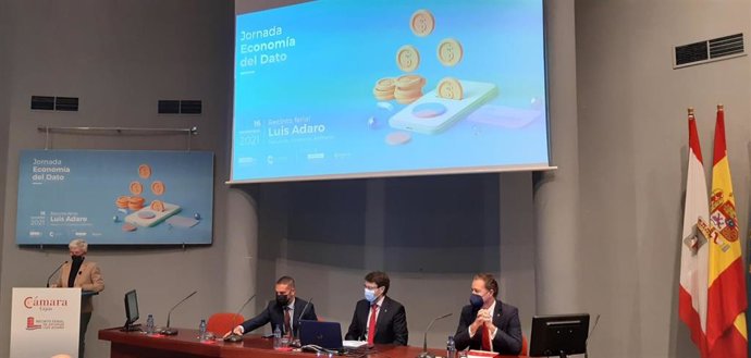 Archivo - Teresa Vigón, directora general de Asturex; David Álvarez, secretario general del Clúster TIC; Enrique Fernández, consejero de Industria, Empleo y Promoción Económica, y Félix Baragaño, presidente de la Cámara de Gijón, en la Inauguración del 