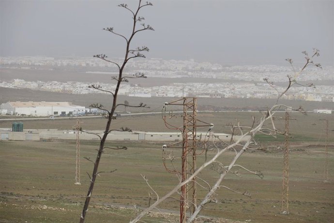 Archivo - [Grupocanarias] Np: Declarada La Situación De Prealerta Por Calima Y Vientos En Canarias