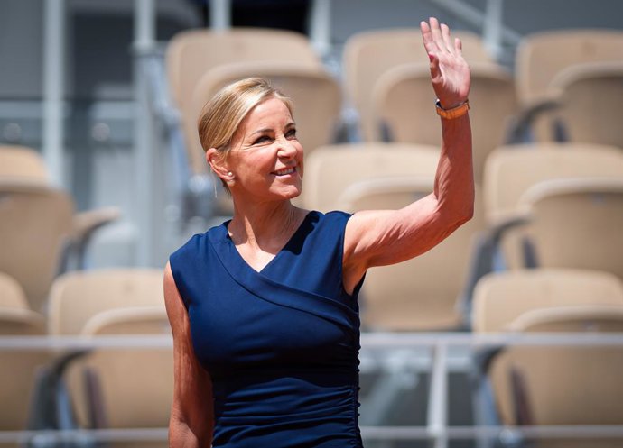 Archivo - Chris Evert during a ceremony commemorating the 40th anniversary of her third Roland Garros title at the 2019 Roland Garros Grand Slam tennis tournament