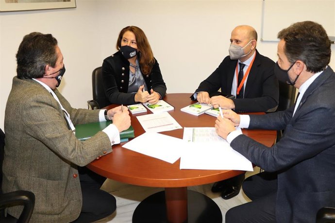 Crespo destaca la importancia del buen estado de cultivos para obtener "alimentos saludables y con todo el sabor"