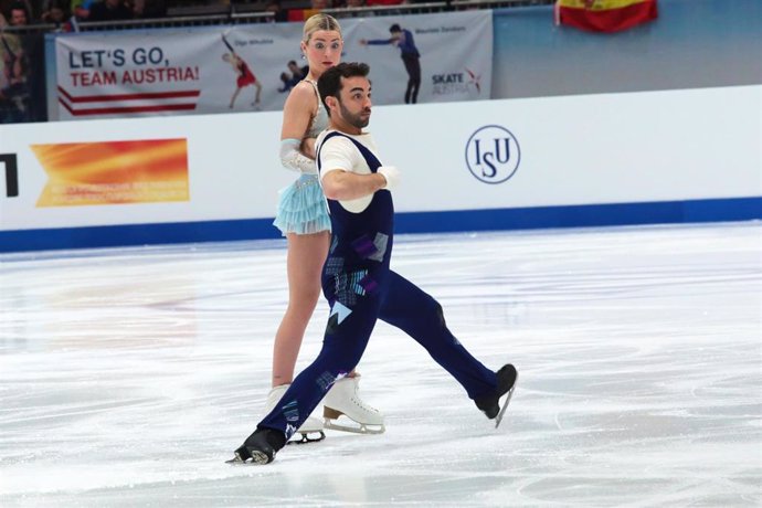 Archivo - Olivia Smart y Adrián Díaz, pareja española de patinaje artístico