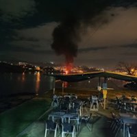 Arden dos embarcaciones en Moaña tras declararse un incendio en una de ellas