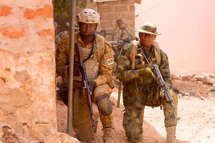 Archivo - Arxivo - Imatge d'arxiu de soldat de l'Exrcit de Burkina Faso.