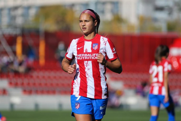 Archivo - Deyna Castellanos of Atletico de Madrid looks on during the Primera Iberdrola match between Atletico de Madrid and Real Sociedad at Centro Deportivo Wanda, on November 13th,  in Alcala de Henares, Madrid, Spain.