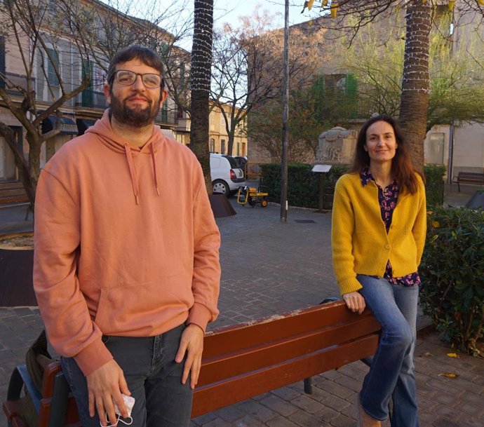 El regidor Miquel Serra y la portavoz de MÉS per Llucmajor, Maria Barceló.