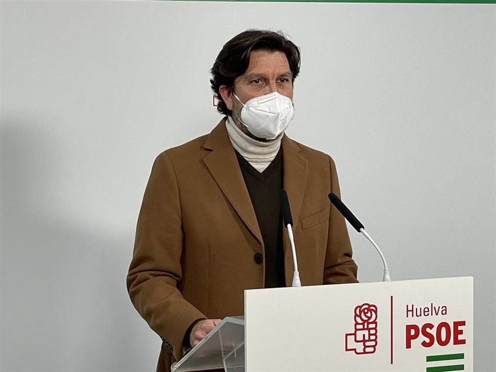 El portavoz de la Comisión Ejecutiva Provincial del PSOE de Huelva, Enrique Gaviño.