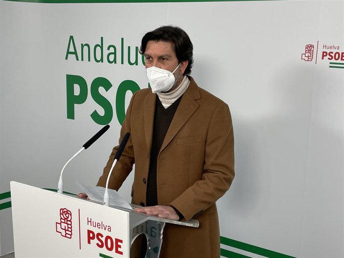 El portavoz de la Comisión Ejecutiva Provincial del PSOE de Huelva, Enrique Gaviño.