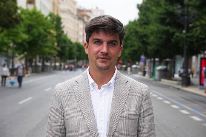 El portavoz municipal socialista de Santander, Daniel Fernández