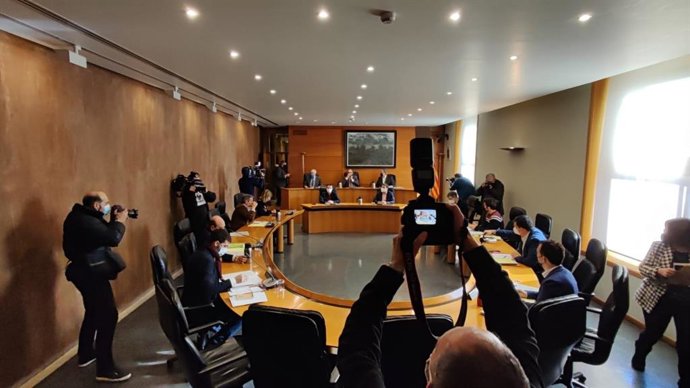 La reunión ha tenido lugar en el Palacio de La Aljafería.