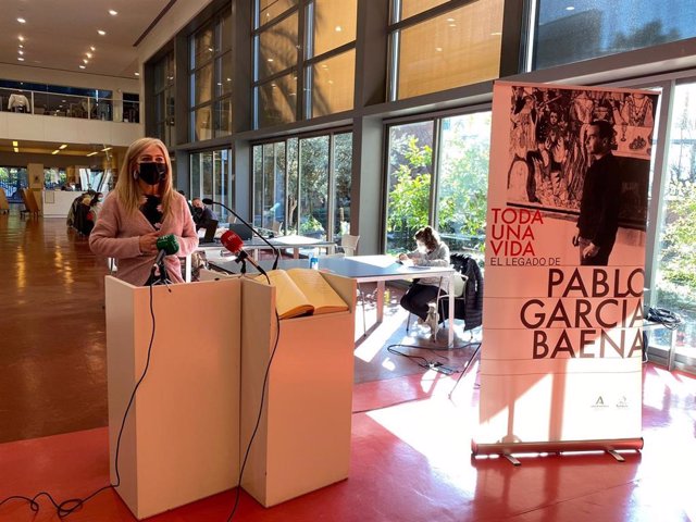 La exposición del legado de García Baena recorrerá todas las bibliotecas provinciales de Andalucía