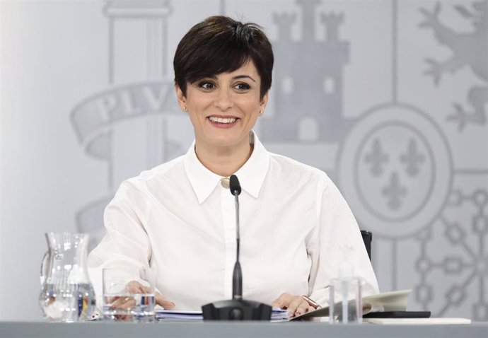 La ministra Portavoz, Isabel Rodríguez, a su llegada a una comparecencia tras la reunión del Consejo de Ministros, en La Moncloa, a 11 de enero de 2022, en Madrid, (España). 