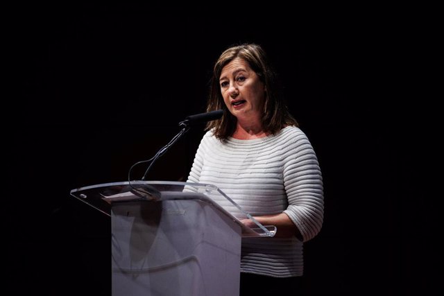 La presidenta del Govern, Francina Armengol, interviene en la presentación del acto 'Baleares es futuro: el nuevo turismo que liderará la postpandemia'. 