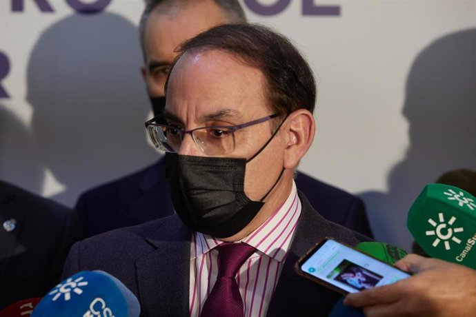 Archivo - El presidente de la CEA, Javier González de Lara