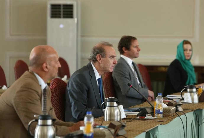 Archivo - El 'número dos' del Alto Representante de la UE para Política Exterior y Seguridad Común, Enrique Mora (segundo por la izquierda)