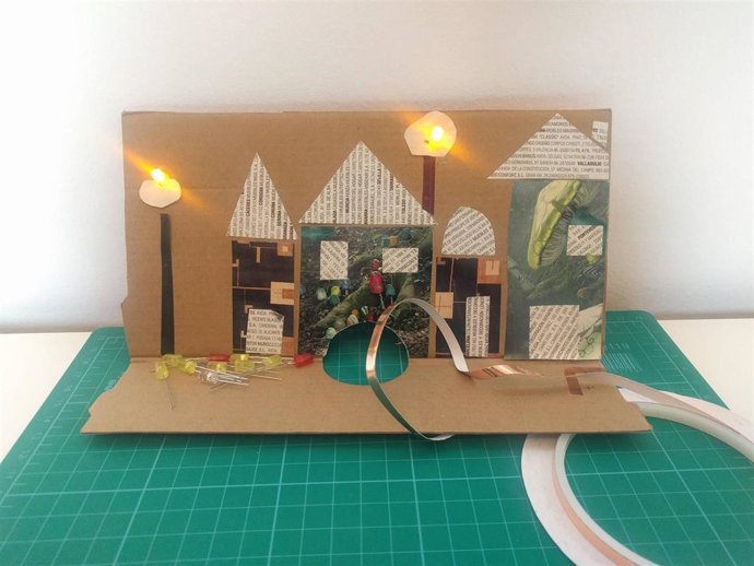 Archivo - La concejalía de Igualdad celebró el Día Internacional de las Niñas en las TIC con talleres de electrónica creativa para niñas y niños