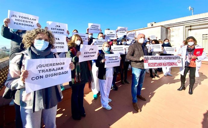 Los sindicatos anuncian movilizaciones por la falta de personal en El Tomillar.