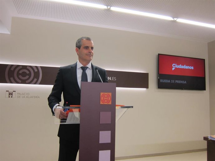 Archivo - El diputado de Cs, Javier Martínez